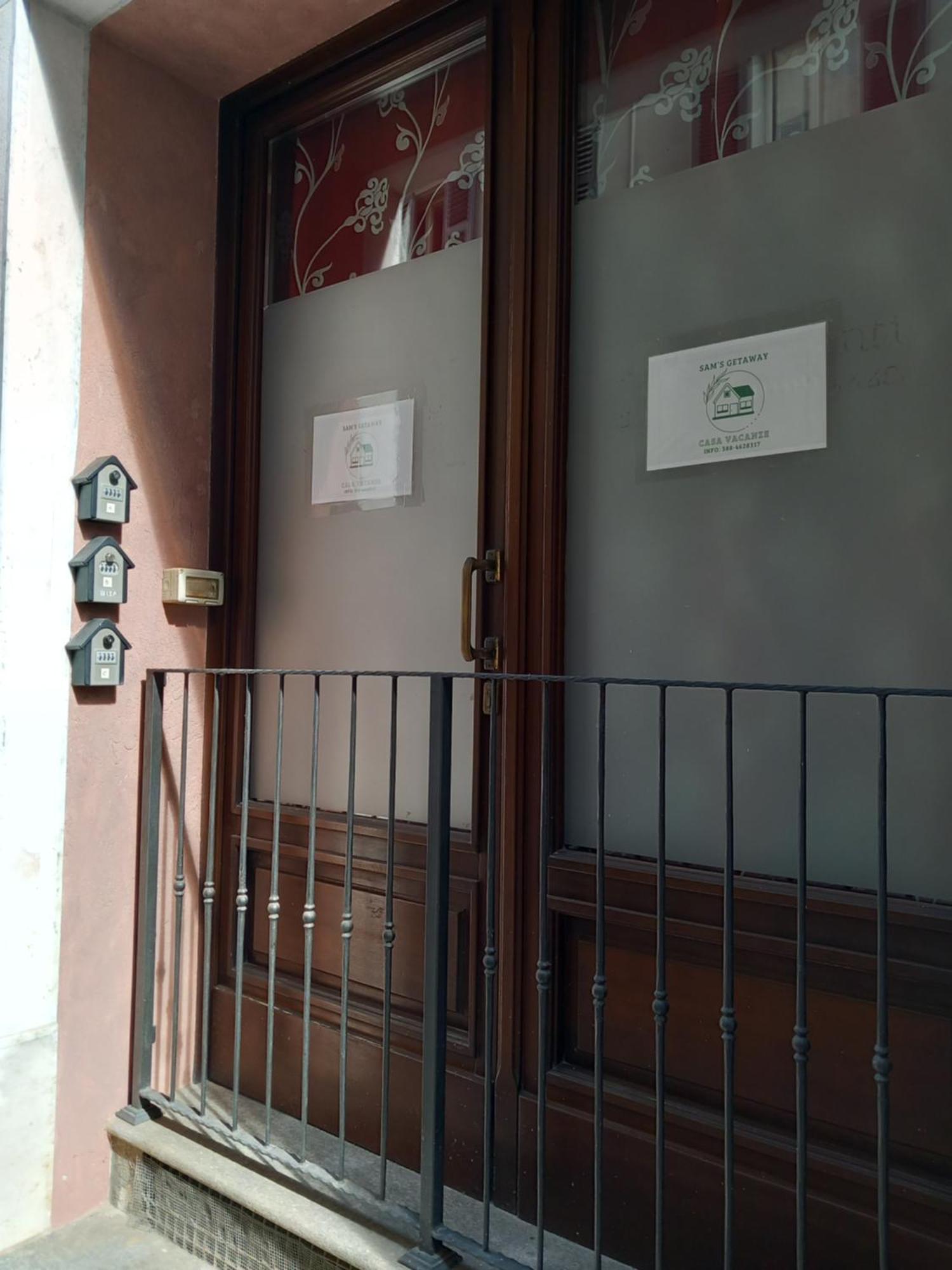 Sam'S Getaway Apartment Mondovi Exterior photo